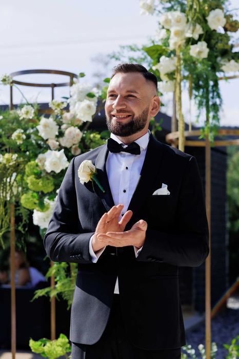 Весільний смокінг чорний з сорочкою BEGENTLE