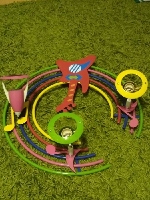 Kolorowy żyrandol dziecięcy gitara nuty 3xE14