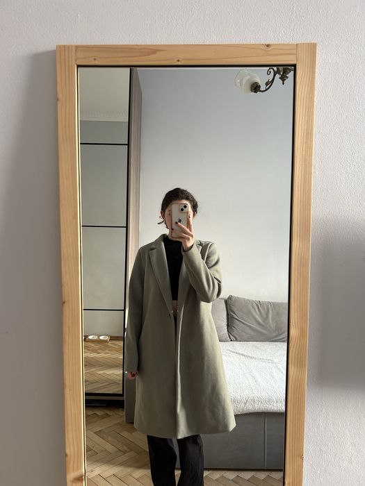 Пальто зеленого кольору