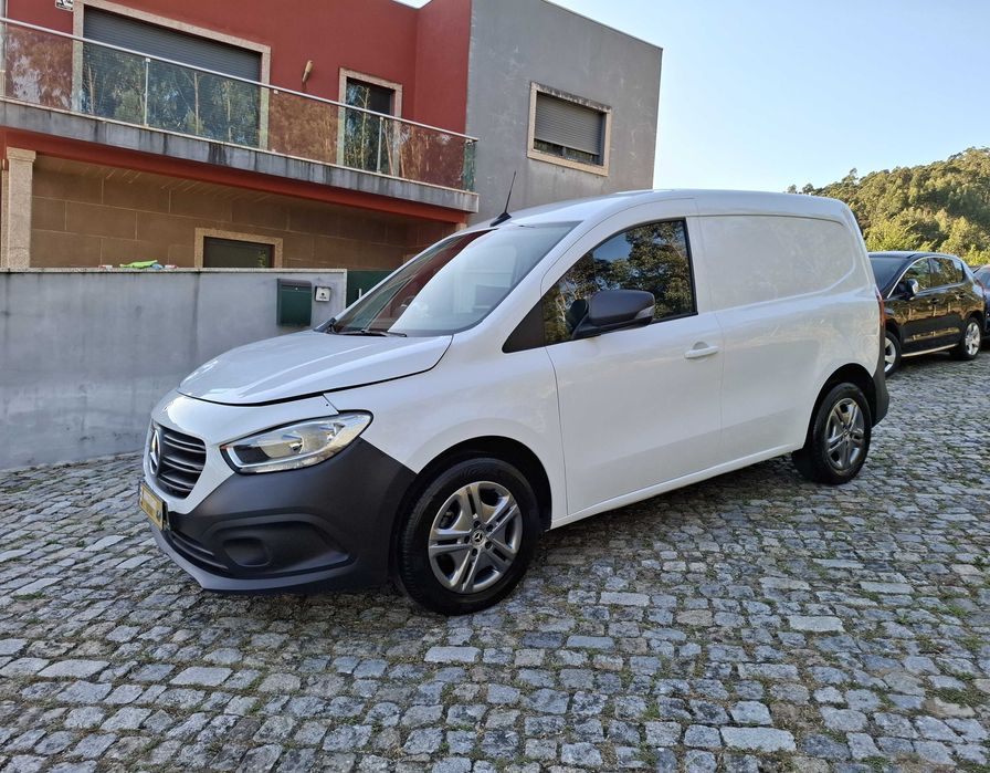 Mercedes-Benz Citan 110 CDi/27 3 LUGARES APENAS 40 MIL KMS NACIONAL DE 2023/12 ( COM IVA DEDUTIVEL INCLUIDO)