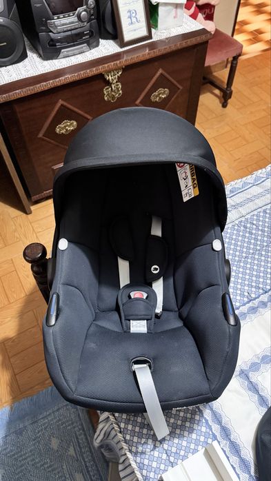Carrinho de bébé Confort + Ovinho