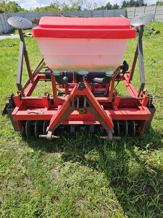 Шнековий грядоутворювач