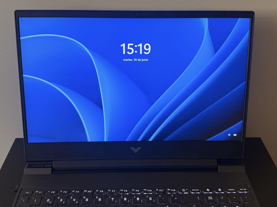 Victus Laptop Gaming HP 15-fa0022np / Intel i5-12450H / NVIDIA GeForce RTX 3050 4GB / 16GB RAM / 512GB SSD / 15,6” Full HD 144Hz / Windows 11