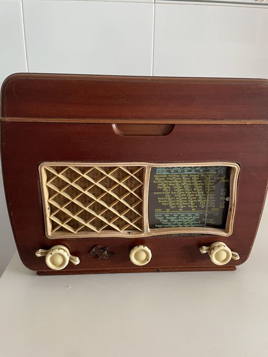 Radio gramofone luxor