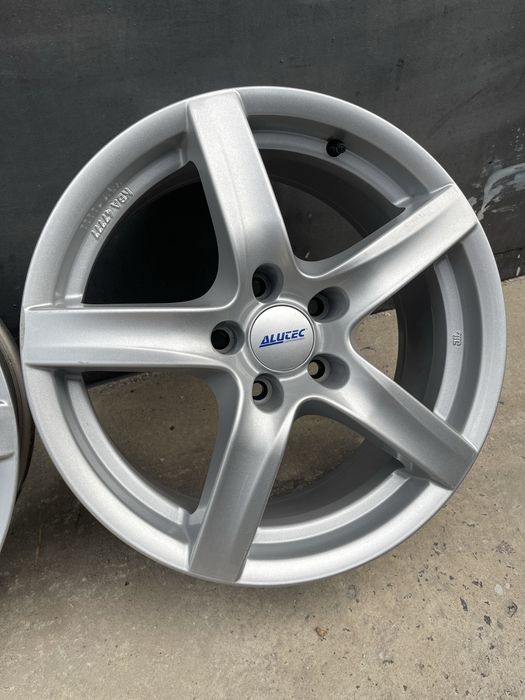 Диски ALUTEC R17 5/114,3 Nissan Renault Infiniti Kia Hyundai Mitsubishi Mazda Toyota