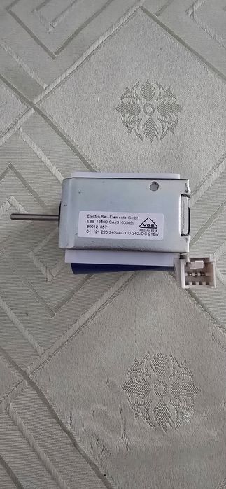 Elektromagnes EBE 1350D SA 230V 218W Solenoid Siłownik
