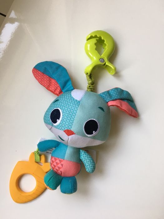 Królik zawieszka do auta wózka Tiny Love