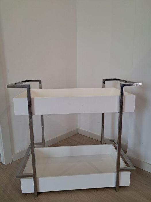 Móvel Bar (Branco e Inox)