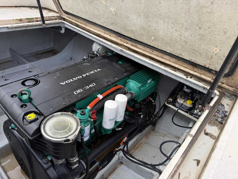 Três motores c/ coluna - Volvo Penta D6 340 DPI + Extras