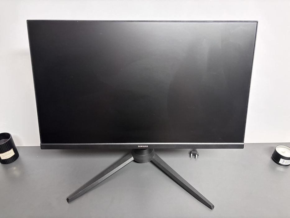 Samsung Odyssey G3 24”