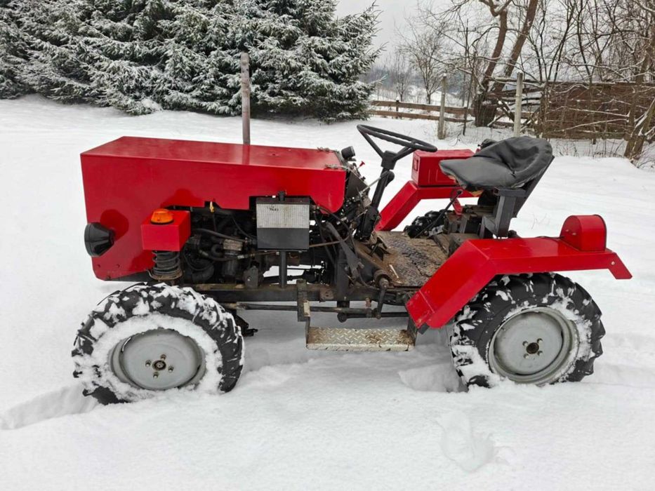 TRAKTOR Ciągnik SAM 4x4