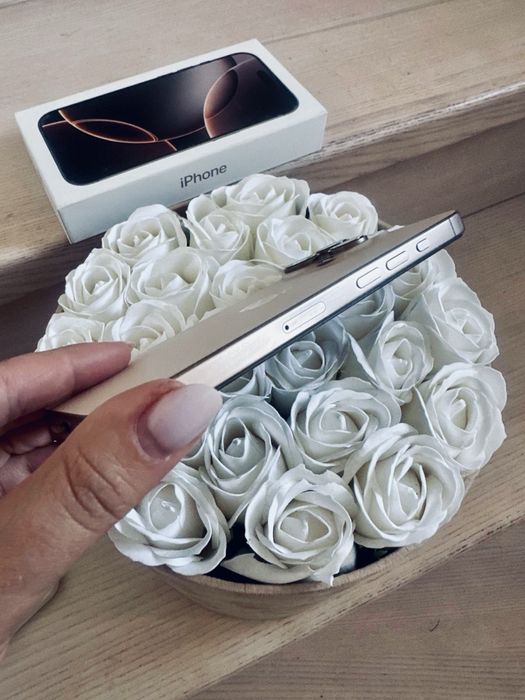 Iphone 16 Pro w stanie bardzo dobrym stanie