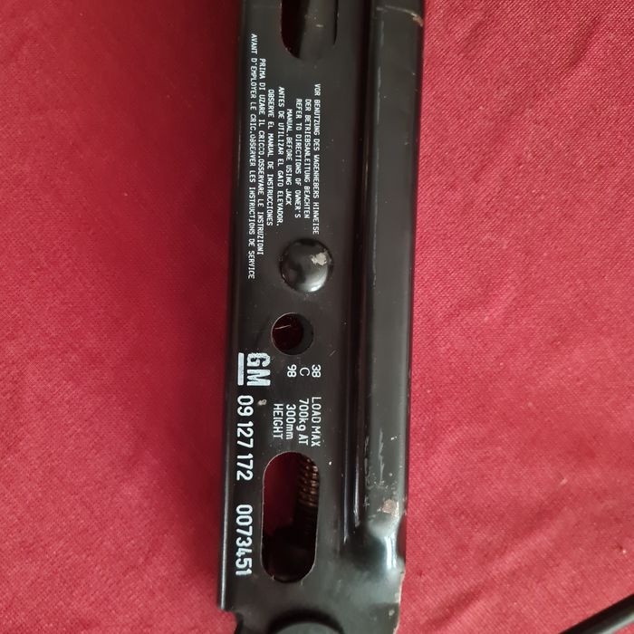 Macaco para carros da GM