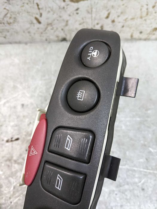Fiat Punto II Panel Przełącznik Szyb City Włącznik Świateł Awaryjnych