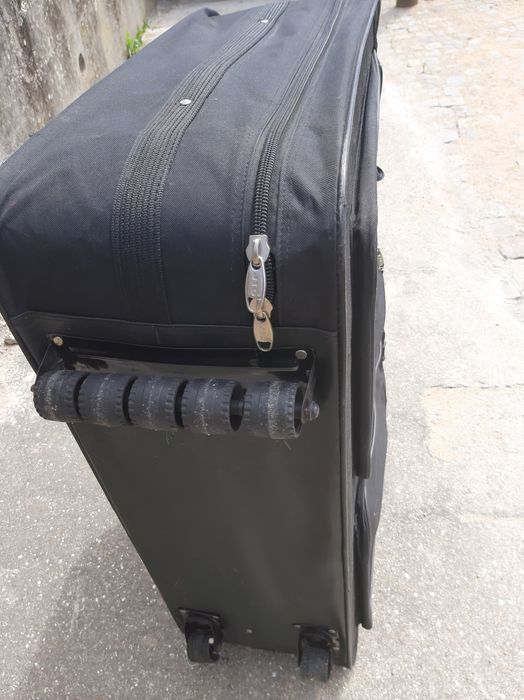 Mala viagem troly grande preta 80-60-30  impecavel