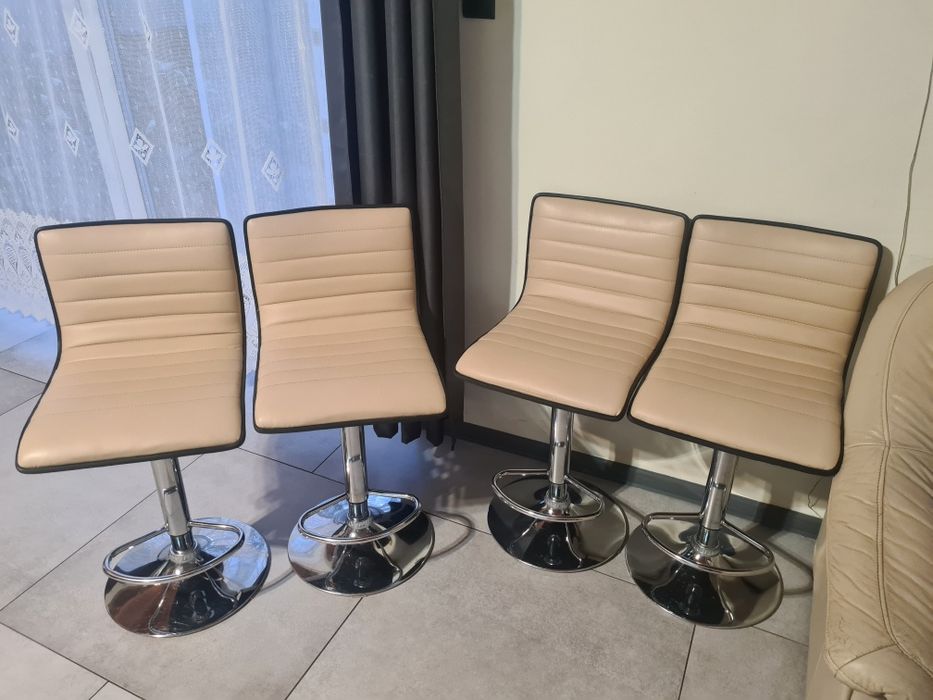 Hokery 4 sztuki jak nowe