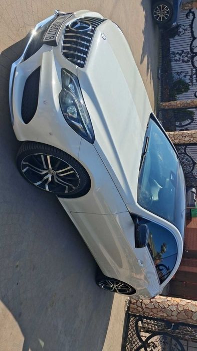 Samochód mercedes benz