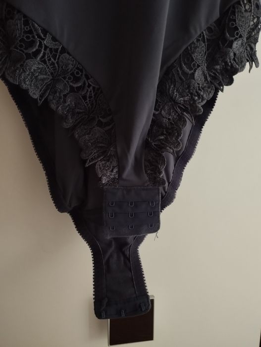 Грация, формирует фигуру , втягивает .