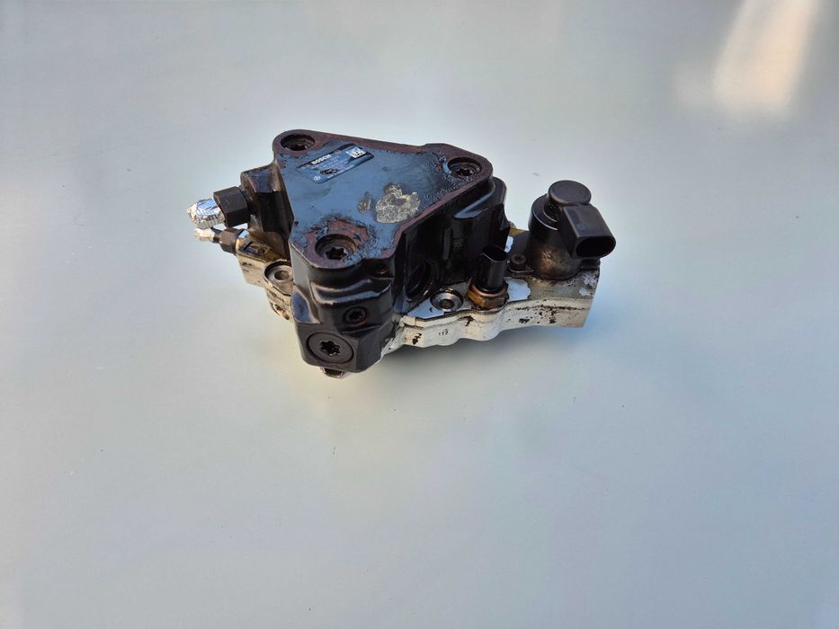 Pompa Wtryskowa BOSCH 2.2 CDI Mercedes VITO W639 E W211 W203 W906