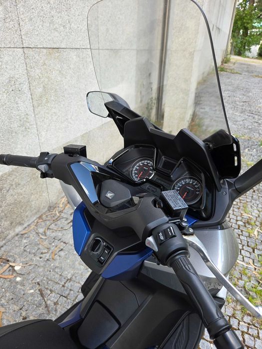 HONDA FORZA 125 em excelente estado.