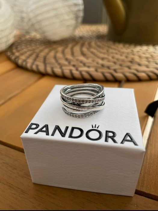 Pandora anel com zircónias