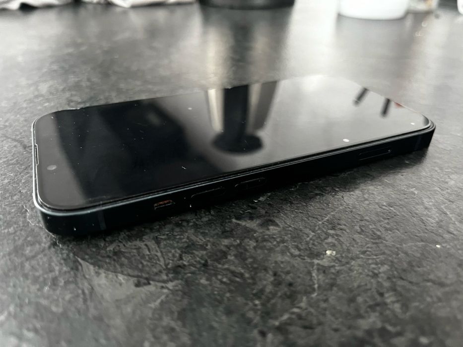 Продам iphone 13