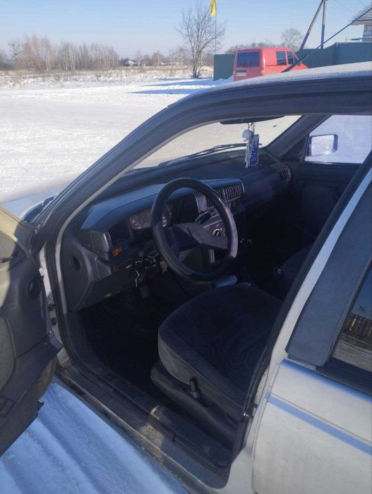 Продам Пежо 405 1.6(торг)