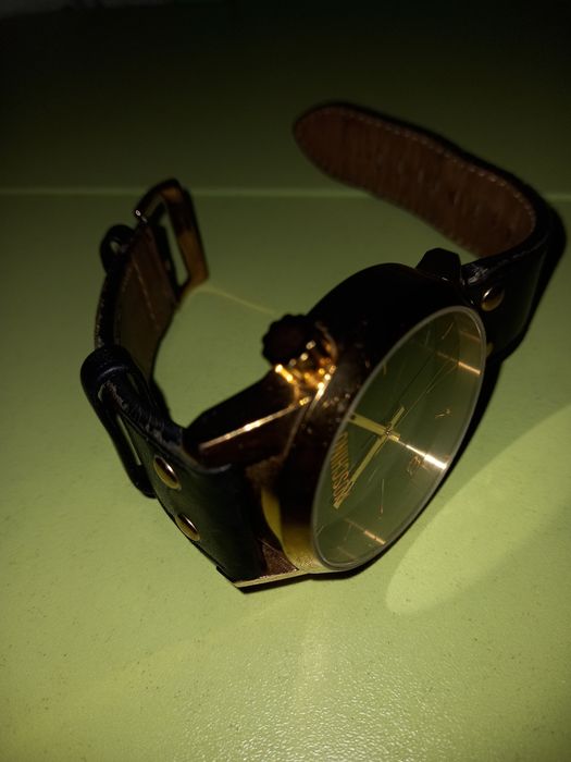Чоловічий годинник Moschino