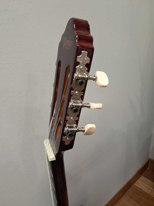 Guitarra clássica Valencia ¾