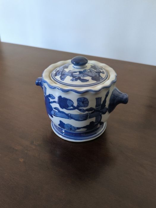 Recipiente de porcelana