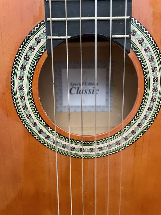 Guitarra clássica nova