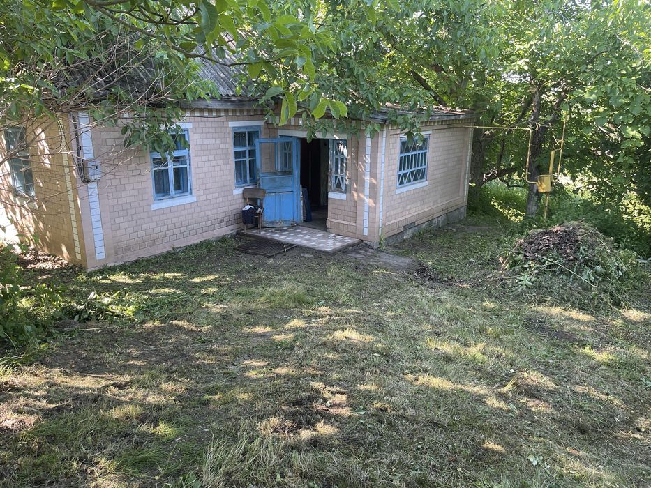 Будинок в селі Бужанка, Звенигородського (Лисянського) району, Черкаськоі області.   газифікований.