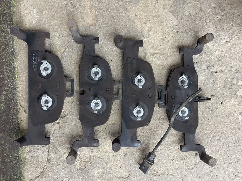 Колодки передні TRW на Audi a4b9