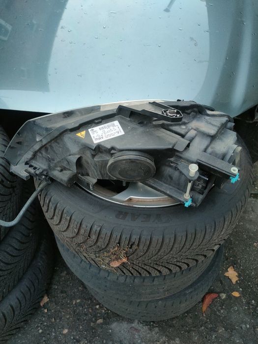 Audi A3 8P lift lampa przód xenon bixenon przednia tył części LY7E