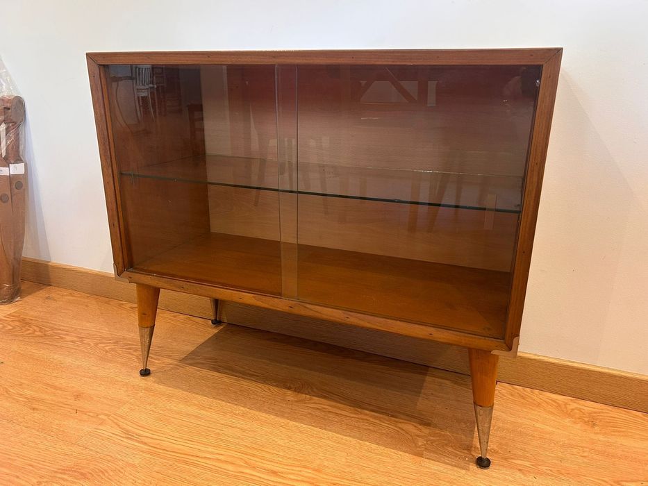 Móvel vitrine vintage anos 50