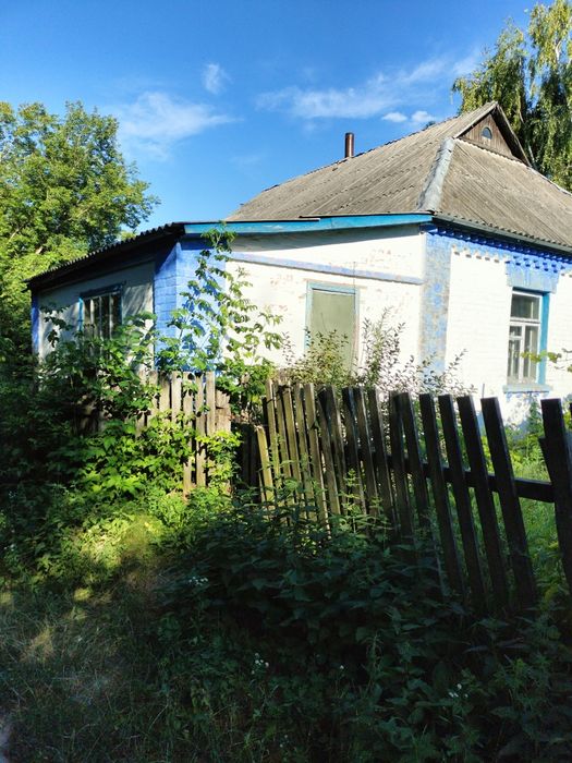 Продаж ч) будинку в селі Озерна.