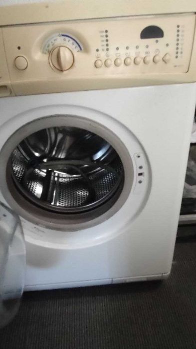 Пральна машина автомат Electrolux Б/У.