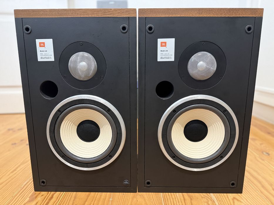 Colunas JBL L46 – Refoamed – Bom Estado