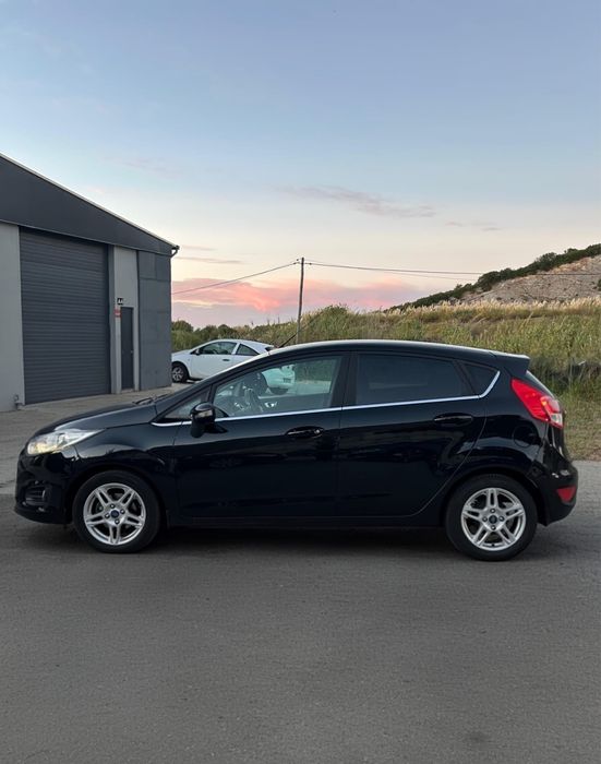 Ford Fiesta 1.5 TDCi Titanium — photo 4