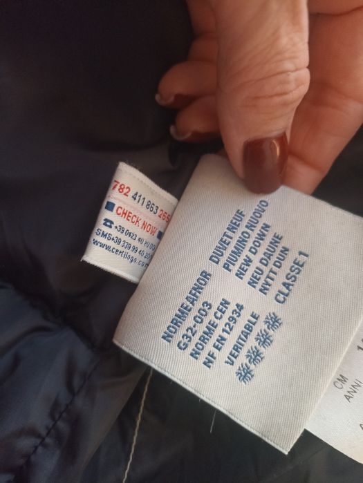 Оригінальний дитячий пуховик Moncler (Розмір 140 / 10 років)