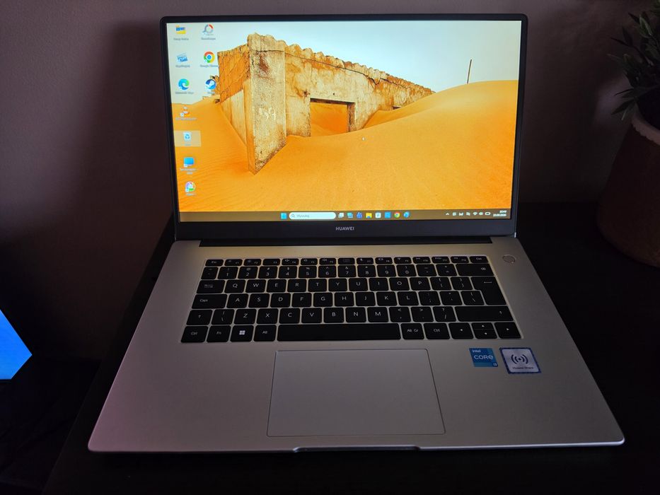 Laptop Huawei D15 jak nowy