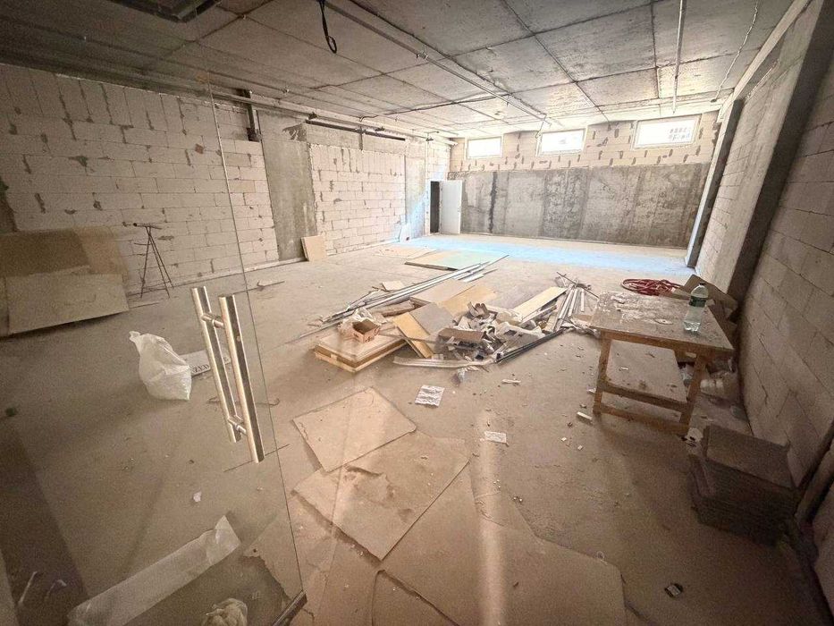 Оренда залів від 100 до 600 м² в новому ЖК "Olympik Park"  Під бізнес студія танців або фітнес клуб.