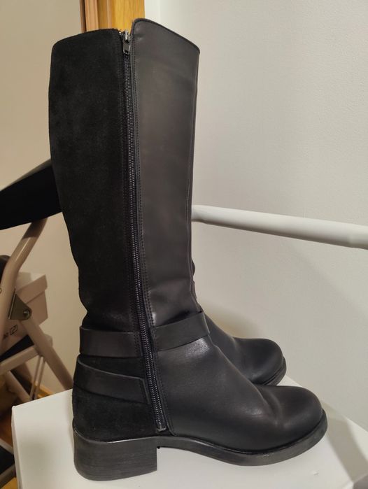 Botas de cano alto, tamanho 36