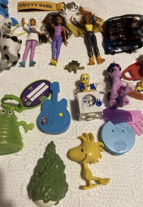 Brinquedo mcdonalds burguer king transilvania barbie sing tweety snoopy desde 0,50€