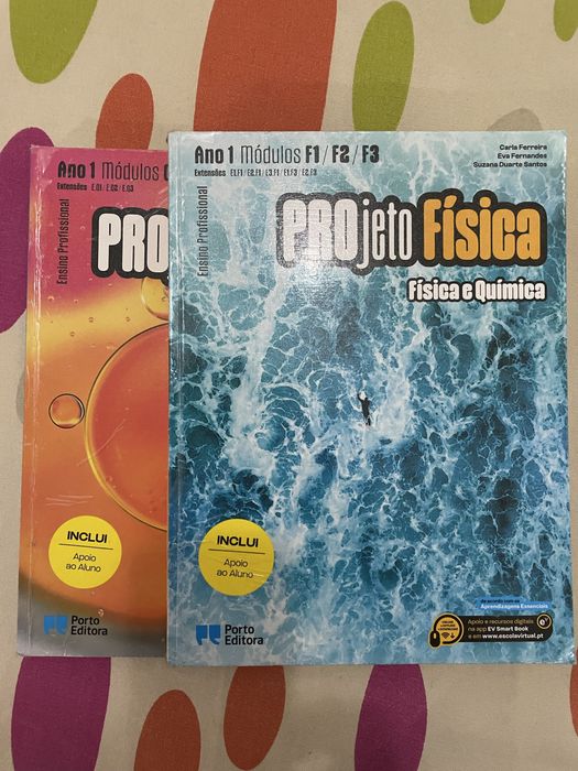 Manuais  “Projeto química” e “Projeto física” do curso profissional do 1ano
