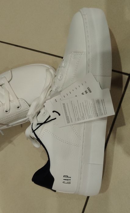Buty męskie młodzieżowe Gap stan Nowy