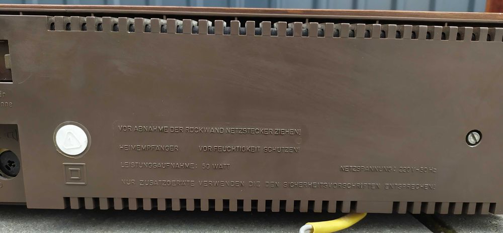 Odbiornik radiowy Stereo-Prasent 2401 z głośnikami (DDR, lata 70)