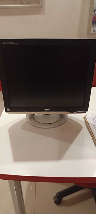 Монитор LG 17 дм.  FLATRON 1740