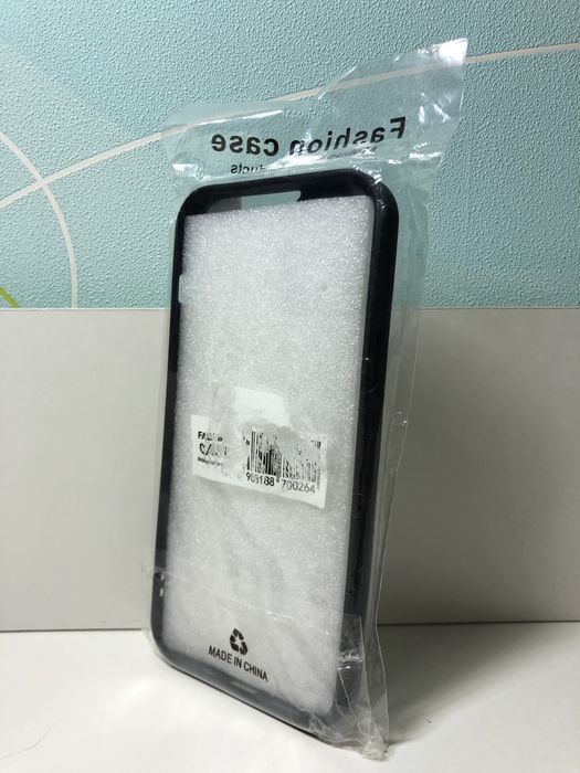Чехол на iPhone 15 Plus