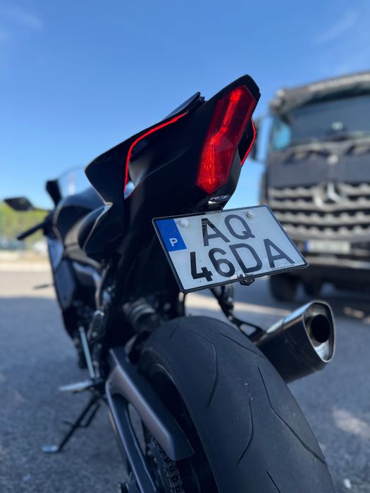 Yamaha R7    YZF